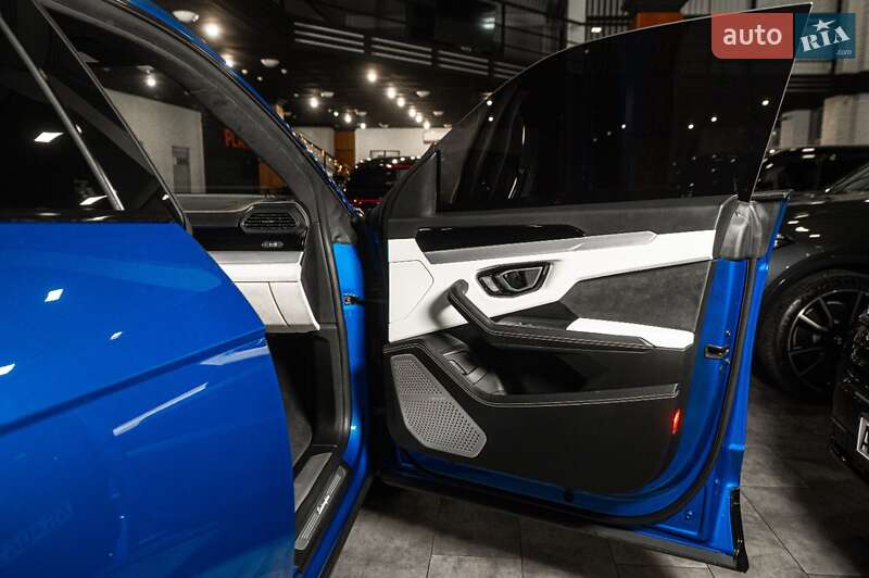 Внедорожник / Кроссовер Lamborghini Urus 2018 в Одессе