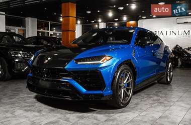 Внедорожник / Кроссовер Lamborghini Urus 2018 в 