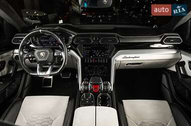 Внедорожник / Кроссовер Lamborghini Urus 2018 в 