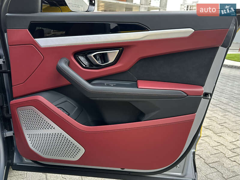 Позашляховик / Кросовер Lamborghini Urus 2019 в Києві