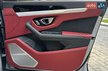 Внедорожник / Кроссовер Lamborghini Urus 2019 в 