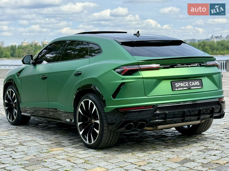 Внедорожник / Кроссовер Lamborghini Urus 2020 в Киеве