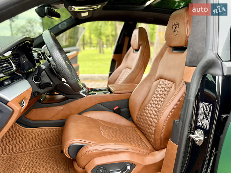 Внедорожник / Кроссовер Lamborghini Urus 2020 в Киеве