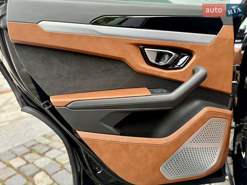 Внедорожник / Кроссовер Lamborghini Urus 2020 в Киеве