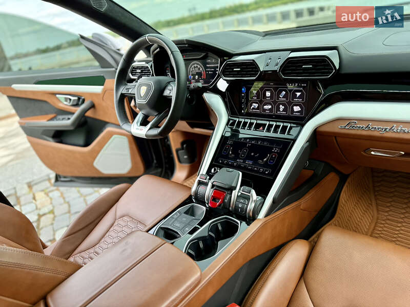 Внедорожник / Кроссовер Lamborghini Urus 2020 в Киеве