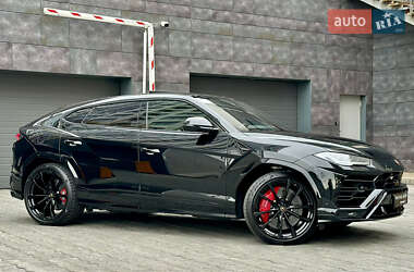 Внедорожник / Кроссовер Lamborghini Urus 2020 в 