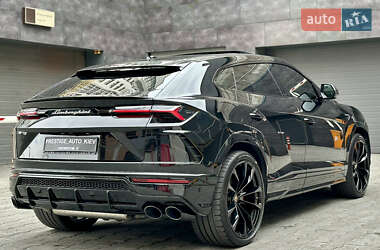 Внедорожник / Кроссовер Lamborghini Urus 2020 в 