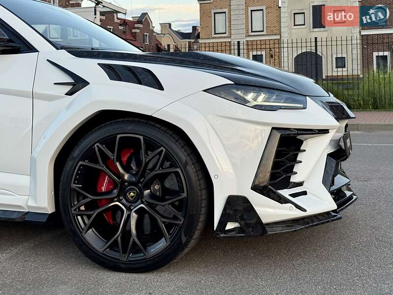 Внедорожник / Кроссовер Lamborghini Urus 2022 в Киеве