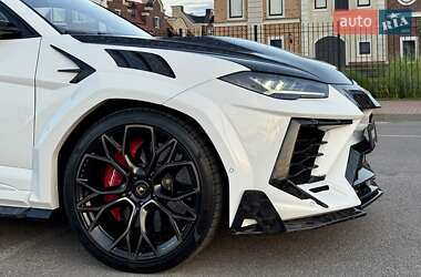 Внедорожник / Кроссовер Lamborghini Urus 2022 в 