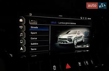 Внедорожник / Кроссовер Lamborghini Urus 2021 в 