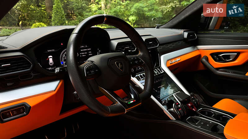 Внедорожник / Кроссовер Lamborghini Urus 2019 в Киеве