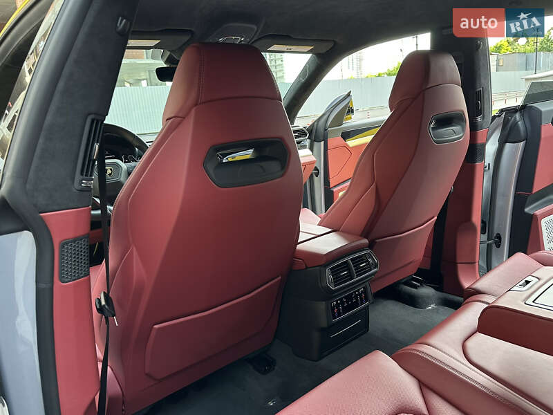Внедорожник / Кроссовер Lamborghini Urus 2019 в Киеве