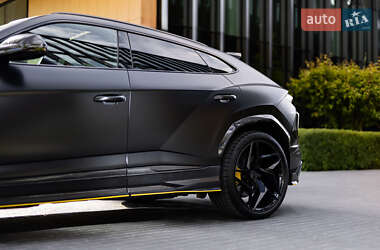 Внедорожник / Кроссовер Lamborghini Urus 2020 в 