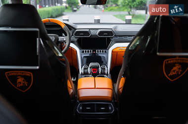 Внедорожник / Кроссовер Lamborghini Urus 2020 в 