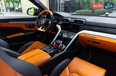 Внедорожник / Кроссовер Lamborghini Urus 2020 в 