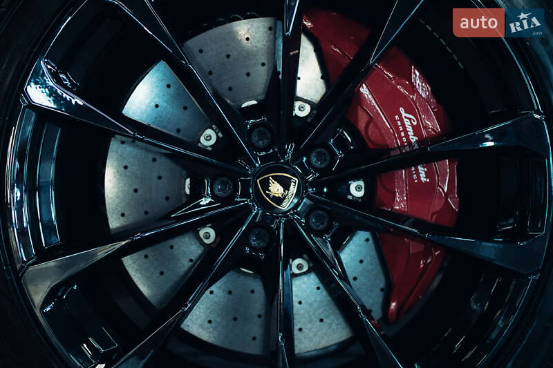 Внедорожник / Кроссовер Lamborghini Urus 2021 в Киеве