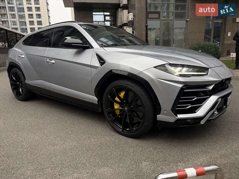 Позашляховик / Кросовер Lamborghini Urus 2020 в Києві фото 6 Позашляховик / Кросовер Lamborghini Urus 2020 в Києві
