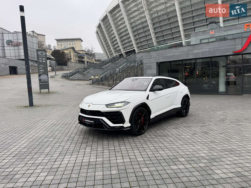 Внедорожник / Кроссовер Lamborghini Urus 2020 в Киеве
