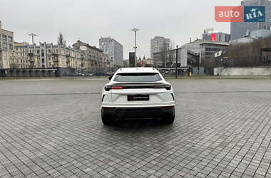 Внедорожник / Кроссовер Lamborghini Urus 2020 в Киеве