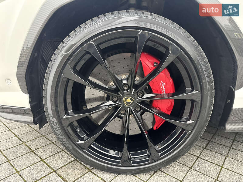 Внедорожник / Кроссовер Lamborghini Urus 2020 в Киеве