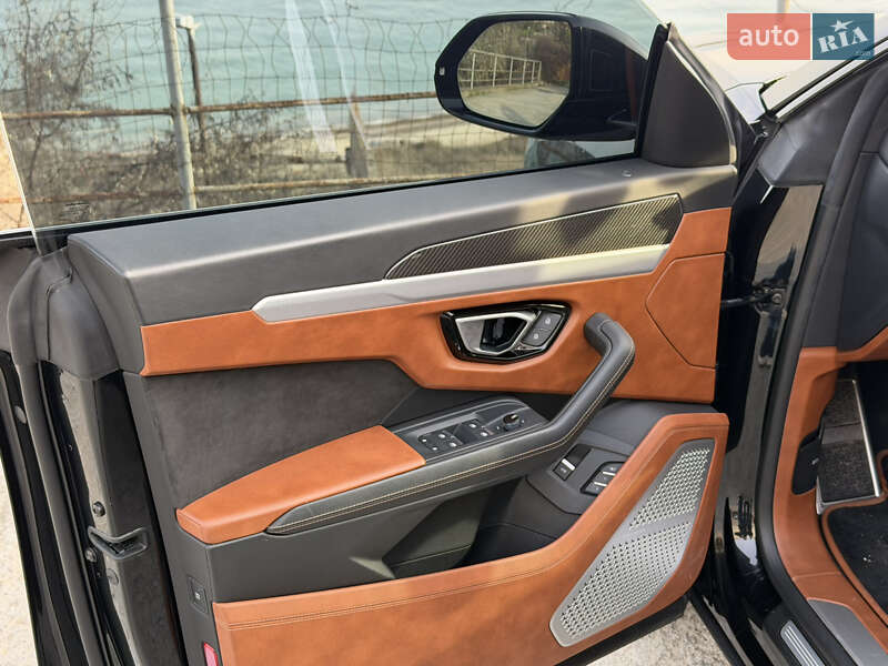 Позашляховик / Кросовер Lamborghini Urus 2020 в Одесі