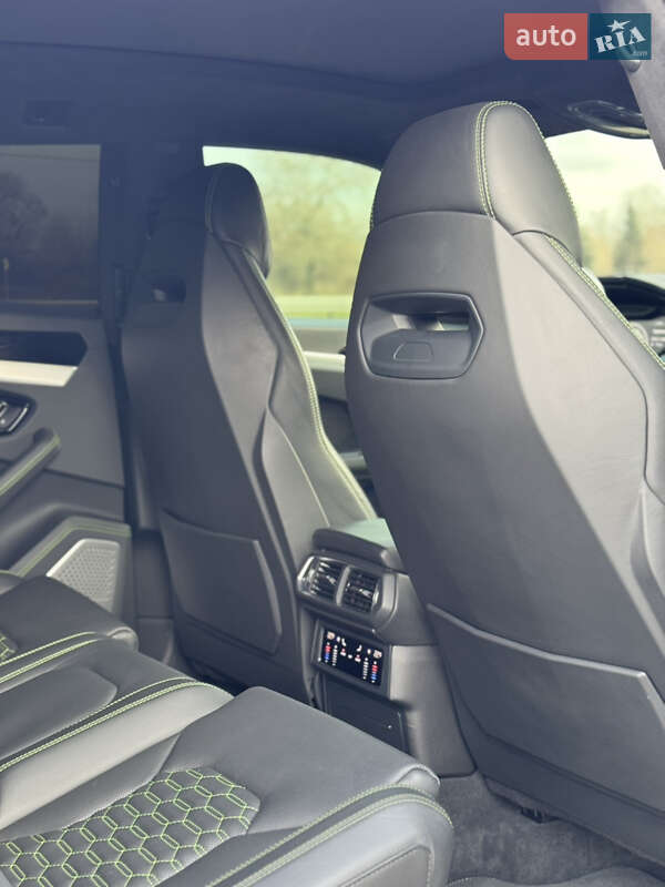 Внедорожник / Кроссовер Lamborghini Urus 2020 в Киеве