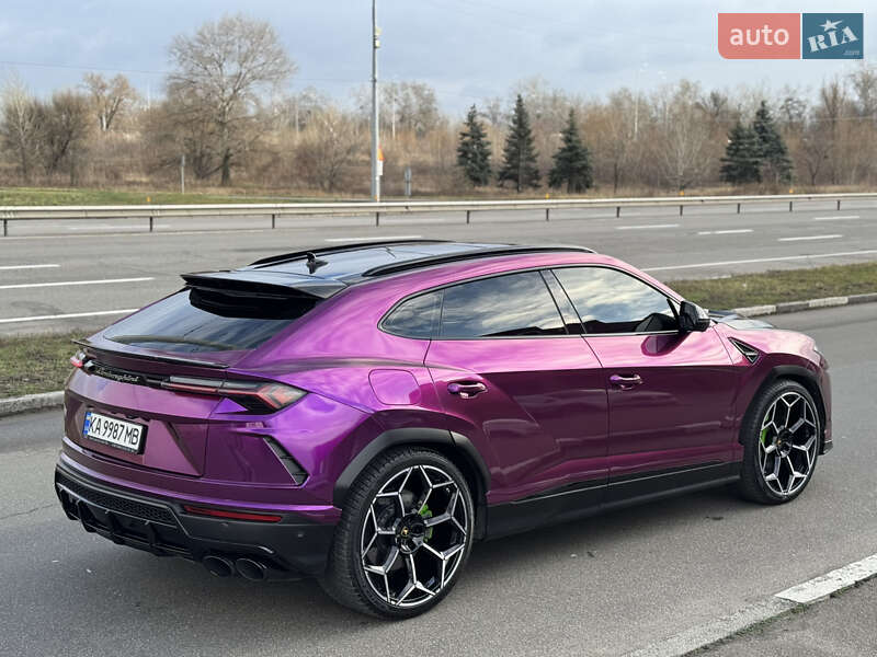 Внедорожник / Кроссовер Lamborghini Urus 2020 в Киеве