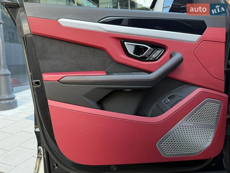 Позашляховик / Кросовер Lamborghini Urus 2020 в Києві