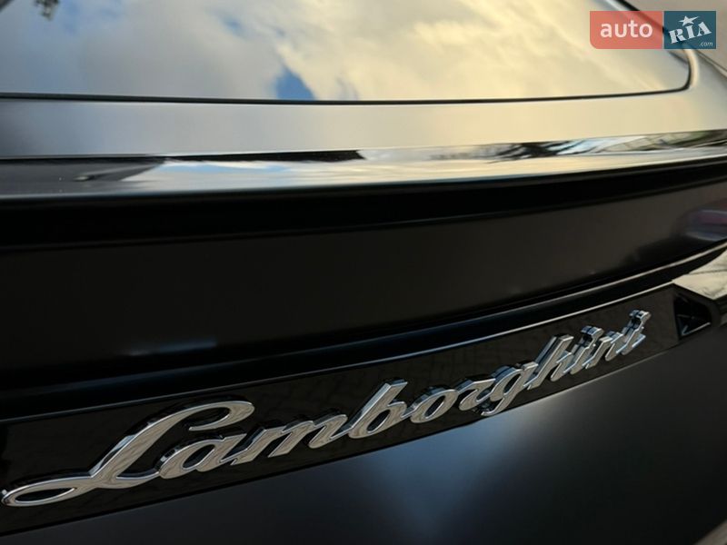 Позашляховик / Кросовер Lamborghini Urus 2020 в Києві