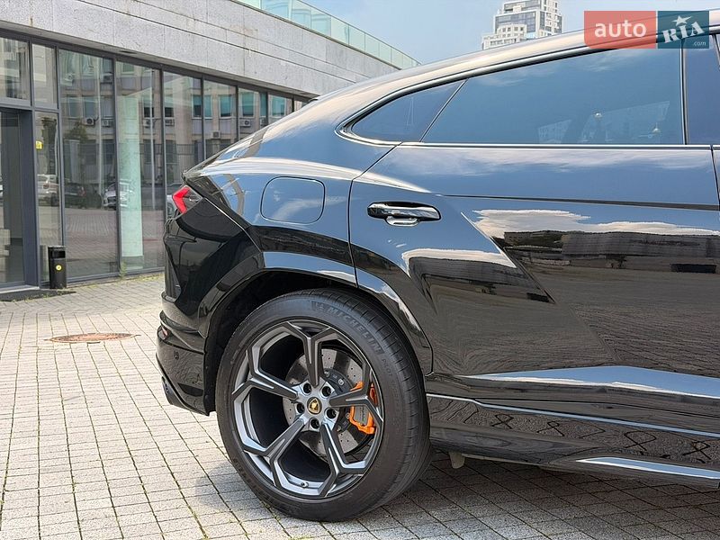 Позашляховик / Кросовер Lamborghini Urus 2020 в Києві фото 12 Позашляховик / Кросовер Lamborghini Urus 2020 в Києві