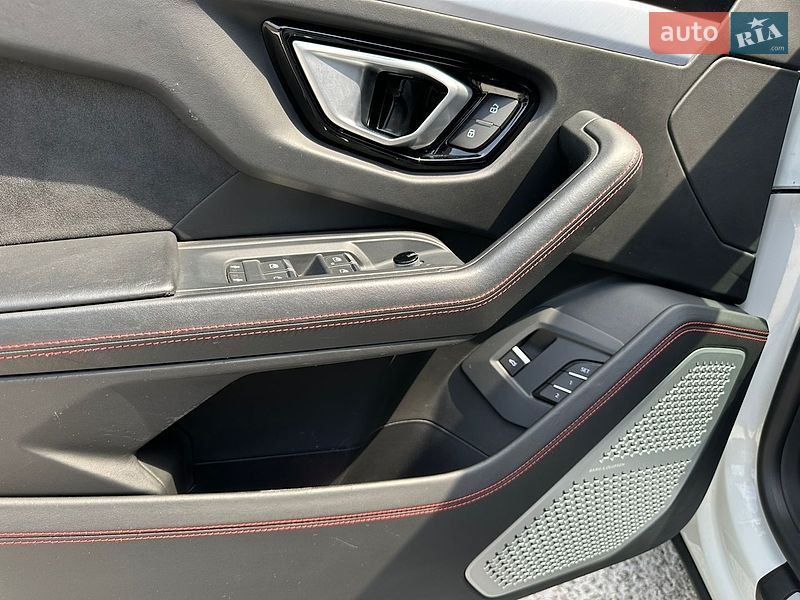 Позашляховик / Кросовер Lamborghini Urus 2019 в Києві