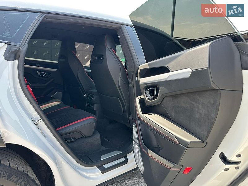 Позашляховик / Кросовер Lamborghini Urus 2019 в Києві
