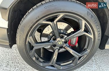Позашляховик / Кросовер Lamborghini Urus 2019 в Києві