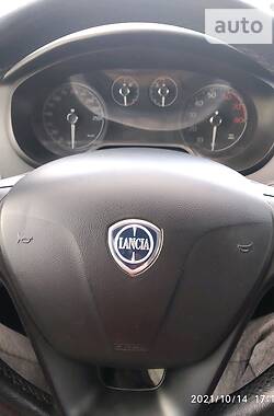 Хетчбек Lancia Delta 2014 в Олевську