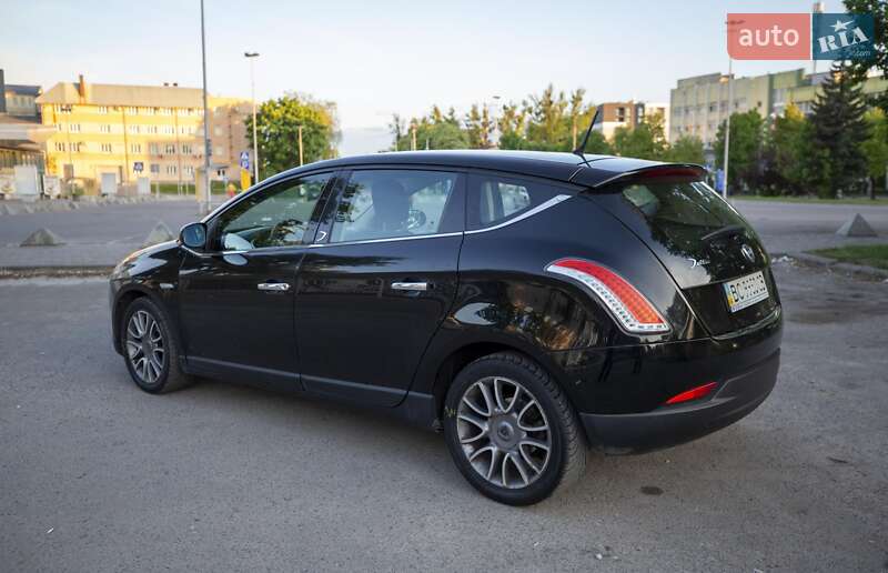 Хэтчбек Lancia Delta 2008 в Львове