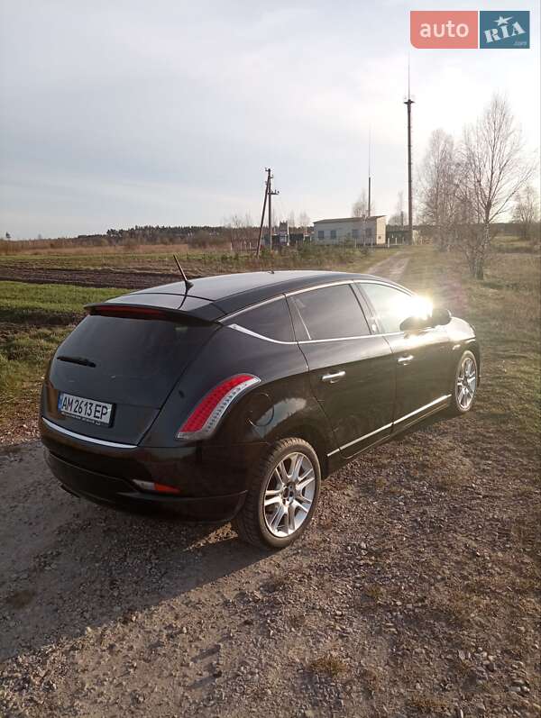 Хэтчбек Lancia Delta 2014 в Олевске