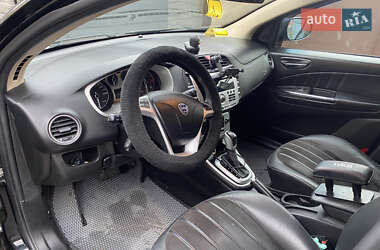 Хэтчбек Lancia Delta 2009 в 