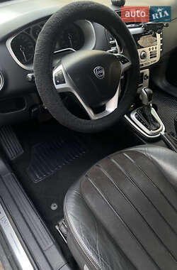 Хэтчбек Lancia Delta 2009 в 