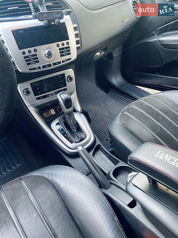 Хэтчбек Lancia Delta 2009 в Житомире