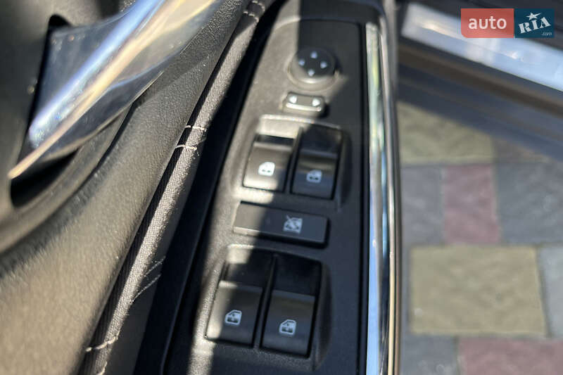 Хэтчбек Lancia Delta 2008 в Стрые