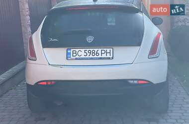 Хэтчбек Lancia Delta 2010 в 