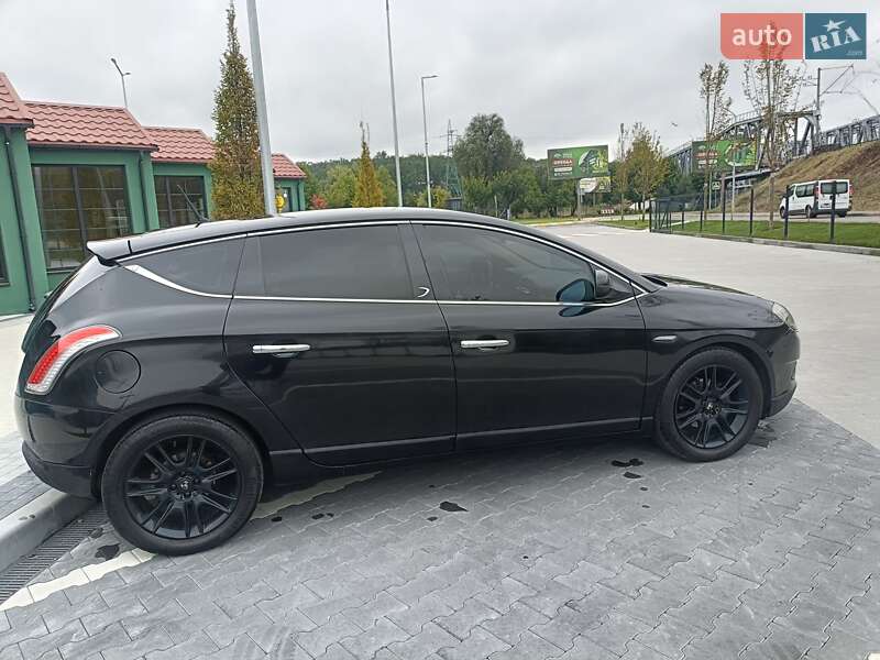 Хэтчбек Lancia Delta 2008 в Ирпене