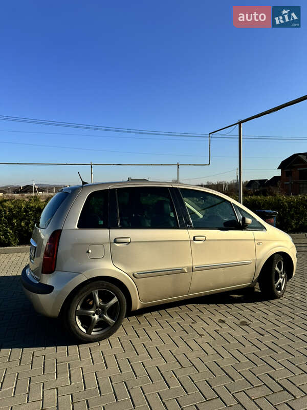 Універсал Lancia Musa 2007 в Хусті