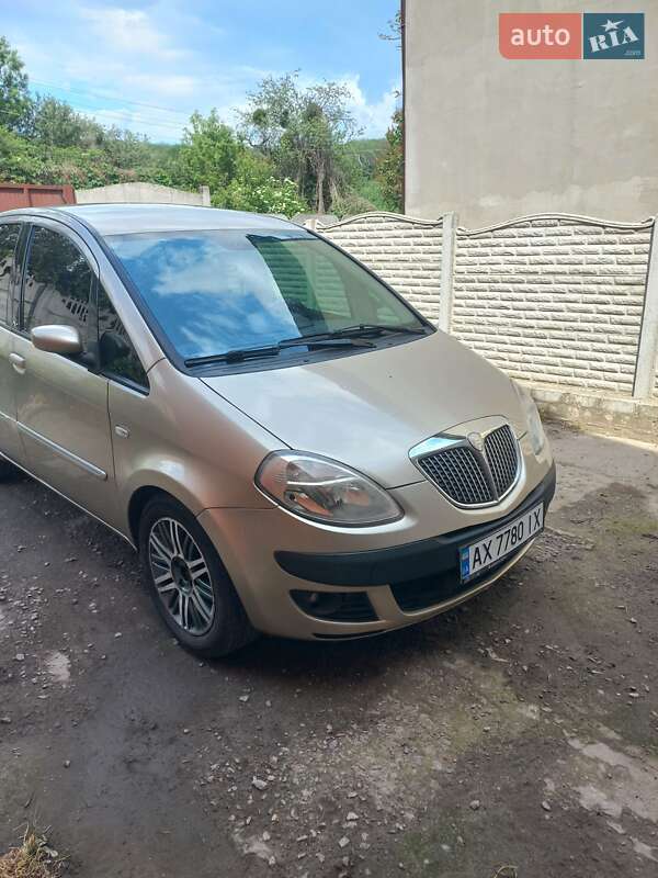 Мікровен Lancia Musa 2007 в 