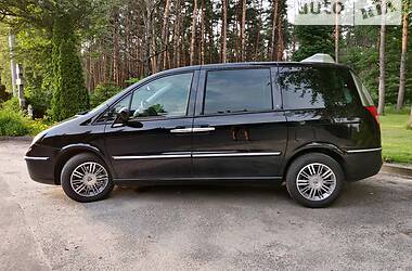 Минивэн Lancia Phedra 2010 в 