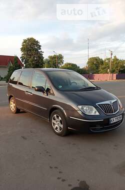 Минивэн Lancia Phedra 2008 в 