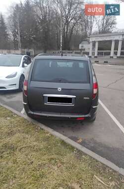 Минивэн Lancia Phedra 2004 в 
