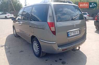 Минивэн Lancia Phedra 2005 в 