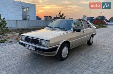 Седан Lancia Prisma 1985 в Луцке