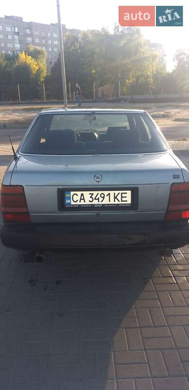 Седан Lancia Thema 1990 в Черкассах